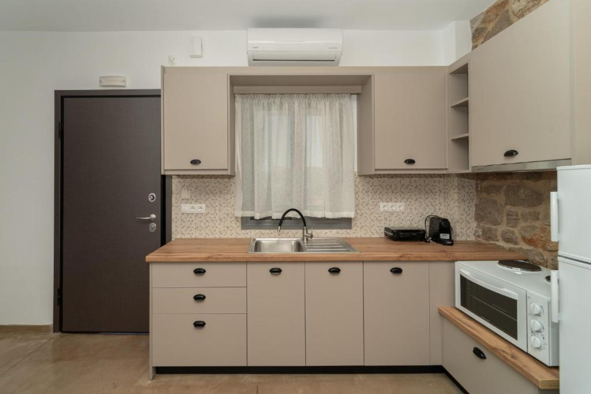 Lithos Suites