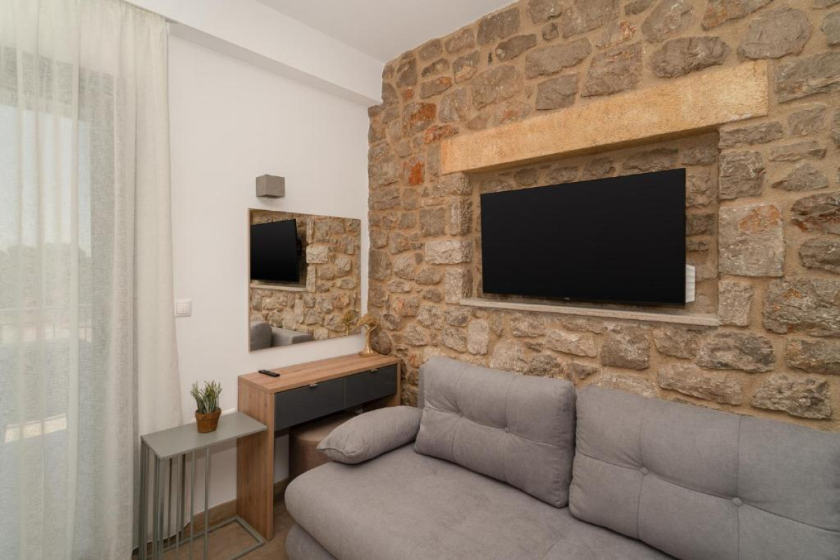 Lithos Suites
