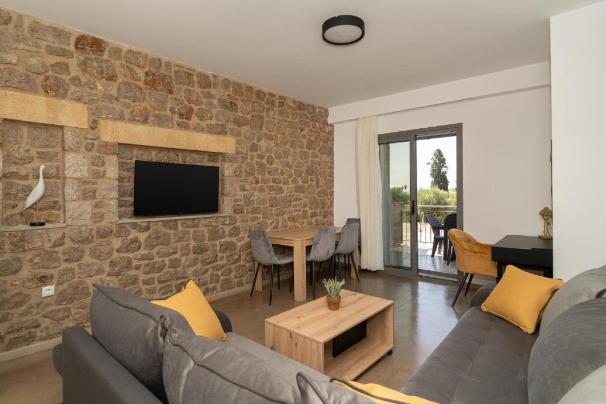 Lithos Suites