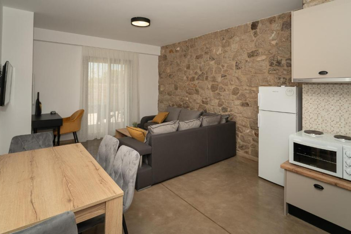 Lithos Suites