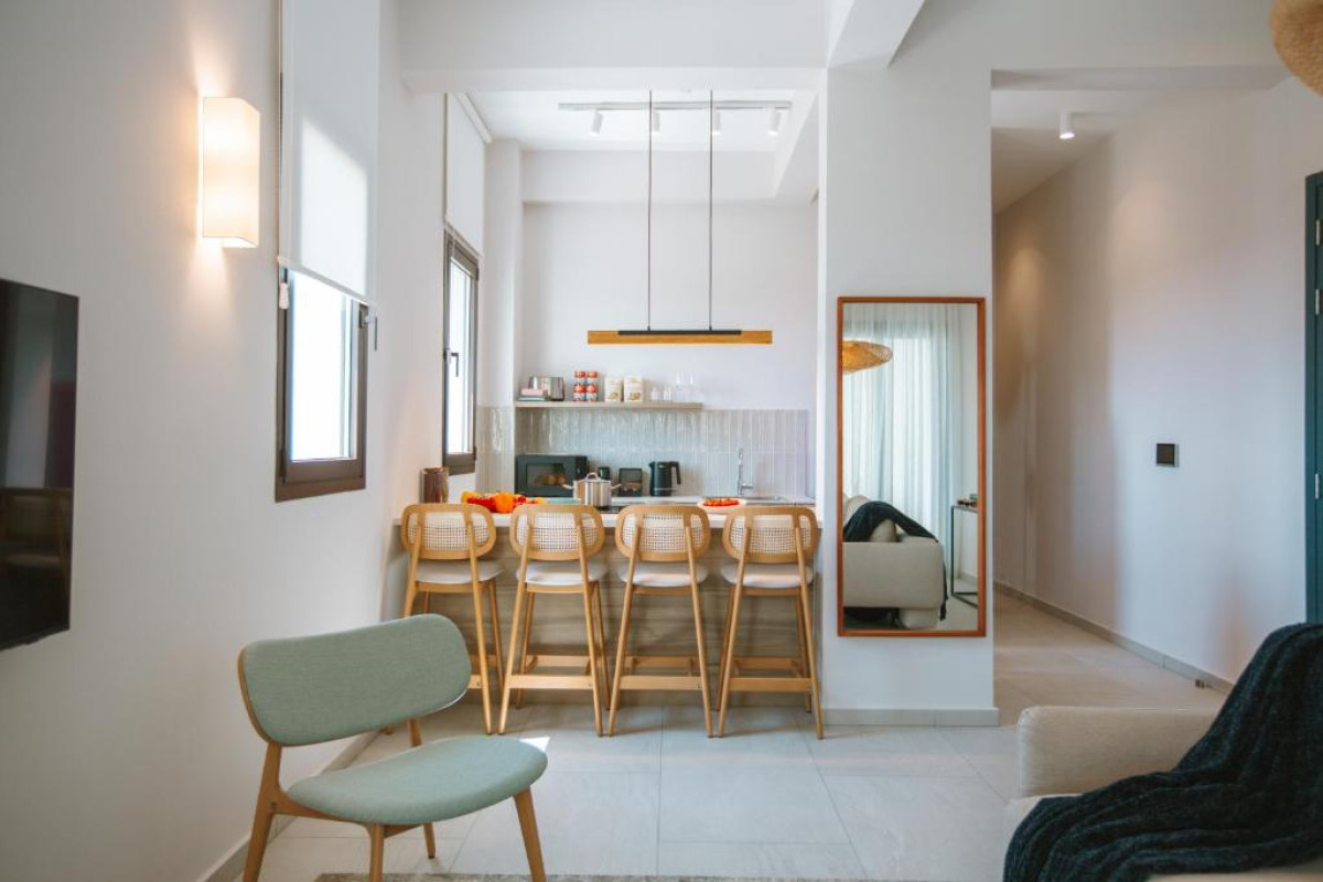 LIV & CO Suites & Villas