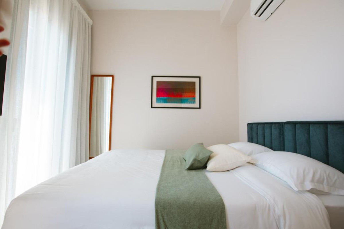 LIV & CO Suites & Villas