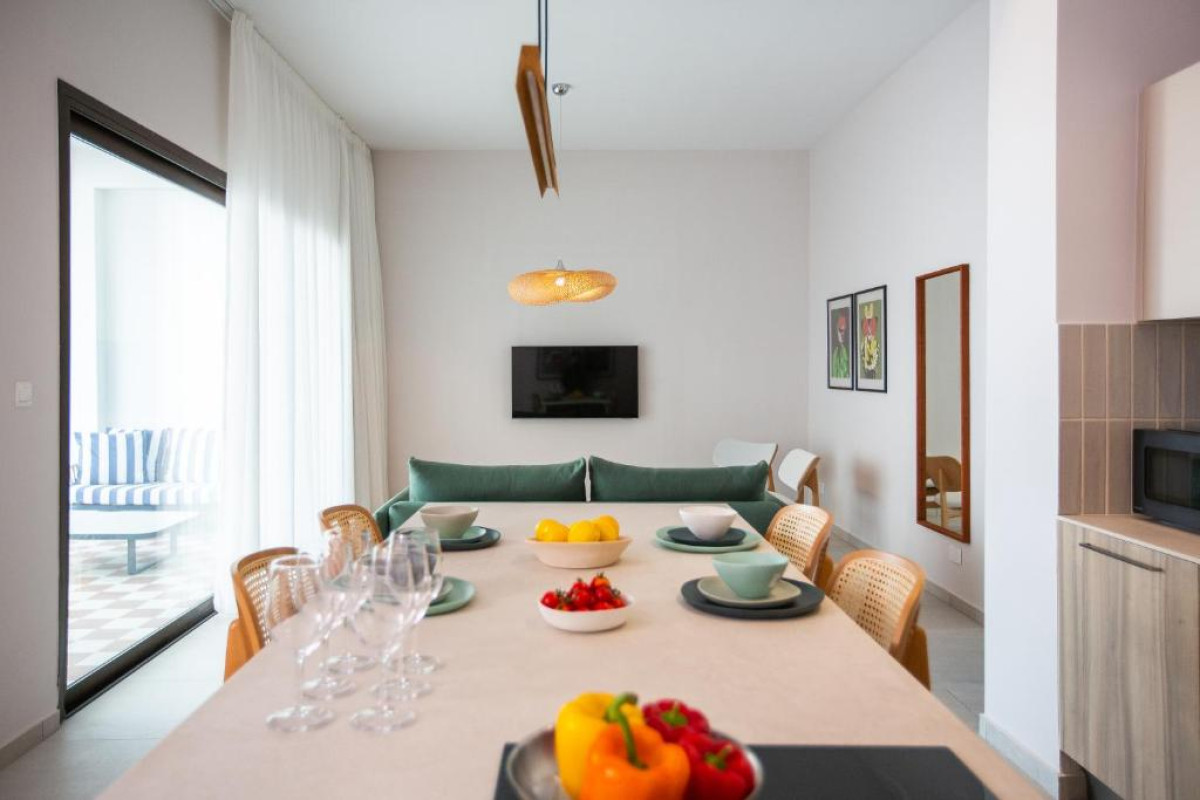 LIV & CO Suites & Villas
