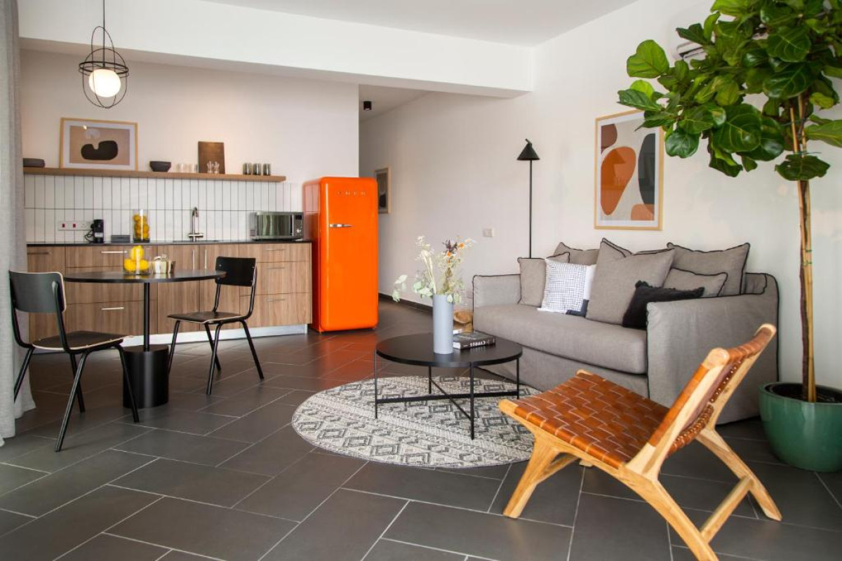 LIV URBAN LARNACA