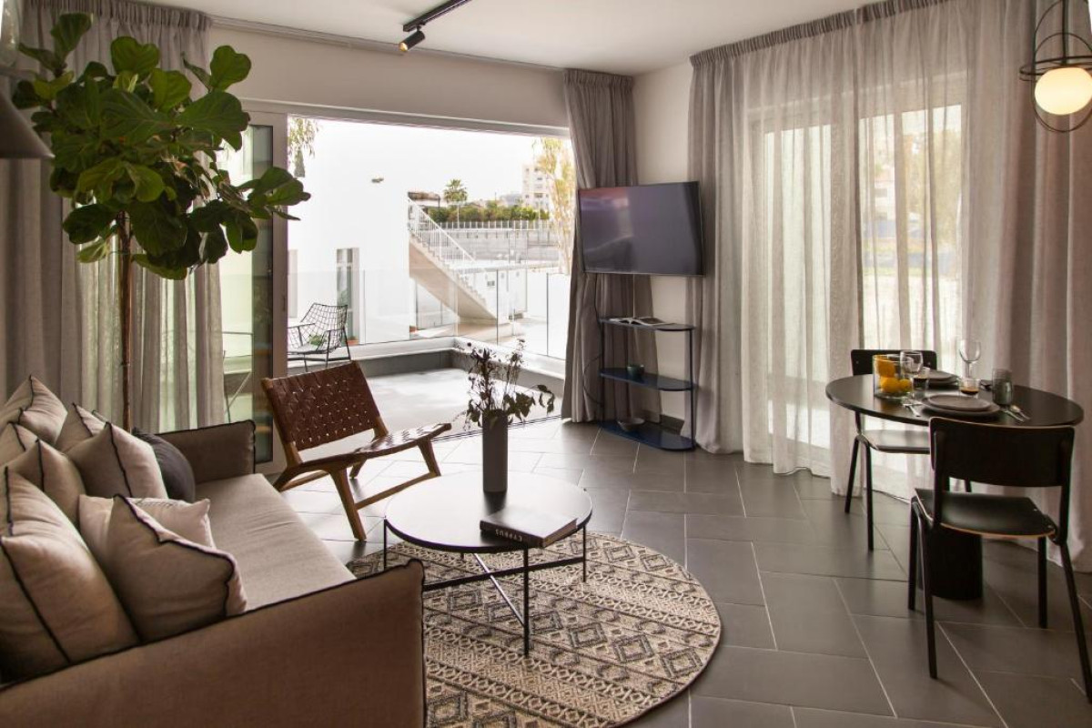 LIV URBAN LARNACA