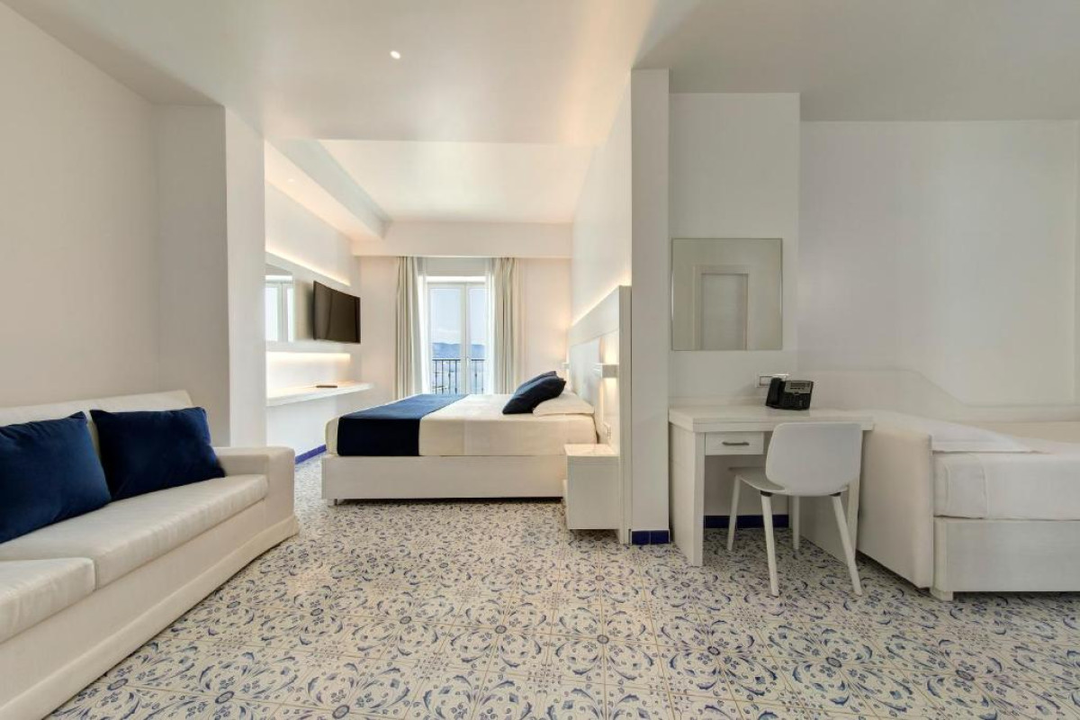 Hotel Lloyd's Baia