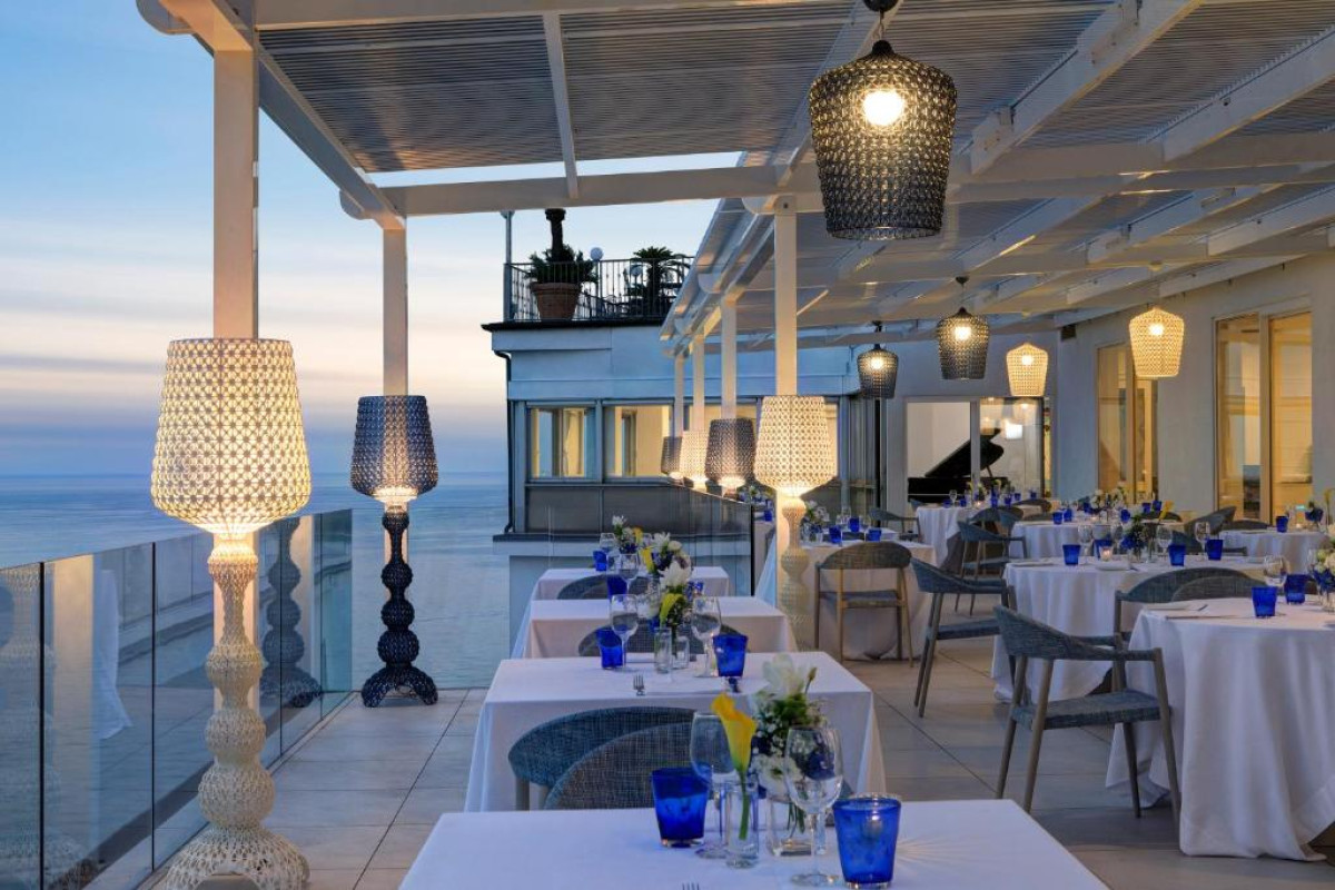Hotel Lloyd's Baia