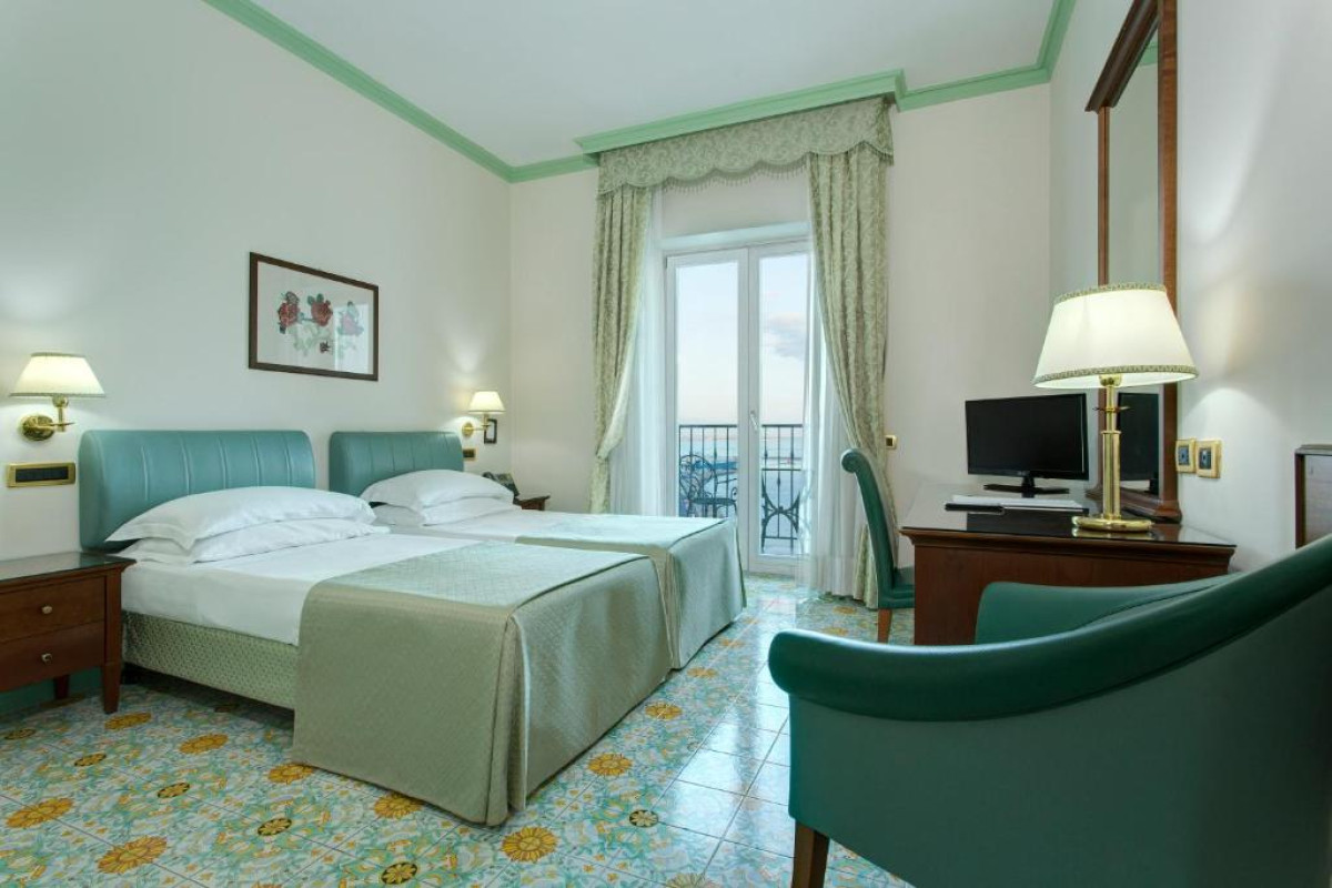 Hotel Lloyd's Baia