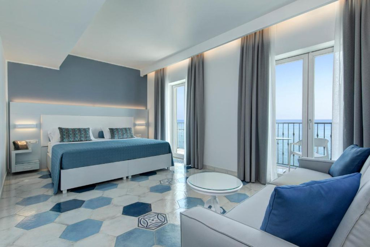 Hotel Lloyd's Baia