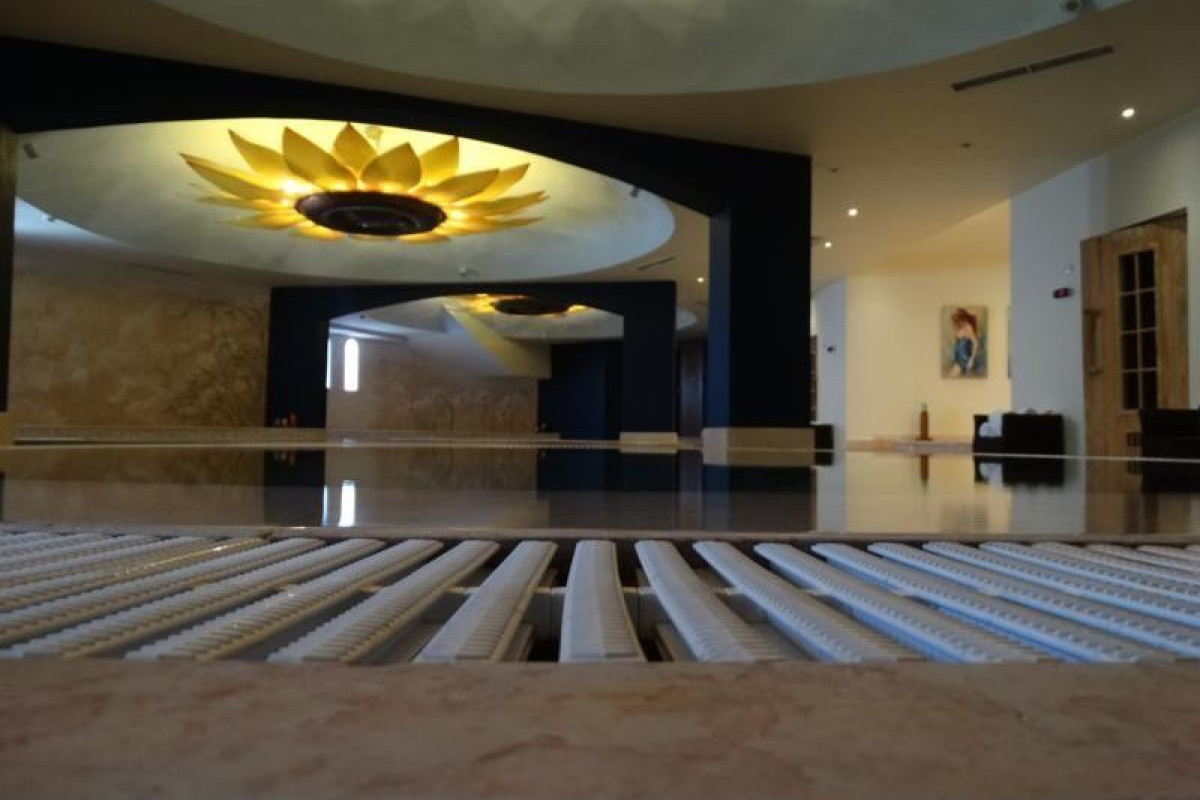 Carols Beau Rivage