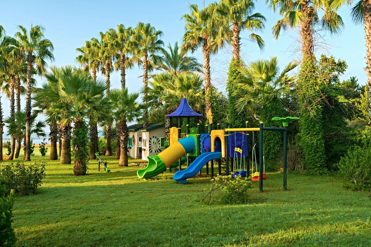 Royal Atlantis Beach