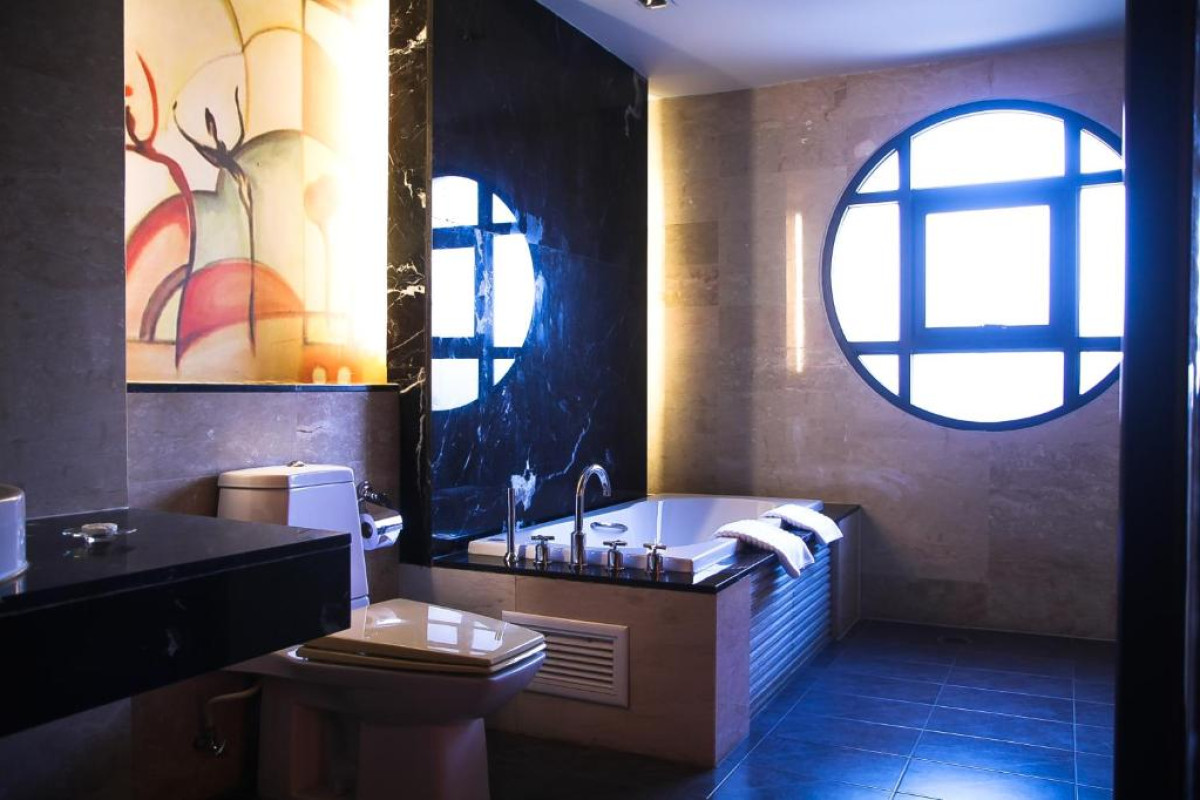 Long Beach Garden Hotel & Pavilions