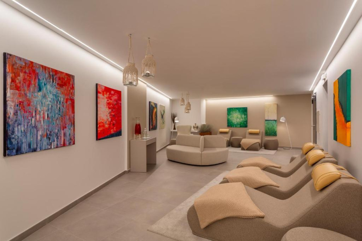 Longevity Health & Wellness Hotel