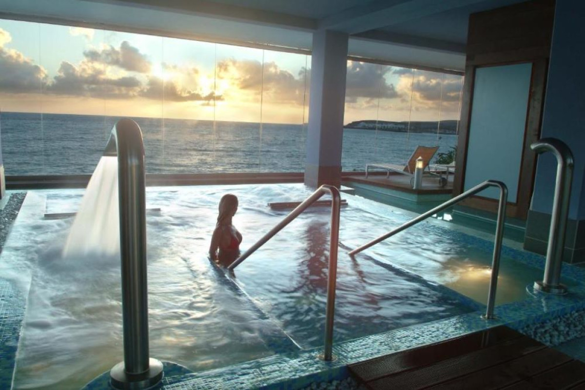 LOPESAN VILLA DEL CONDE RESORT & THALASSO