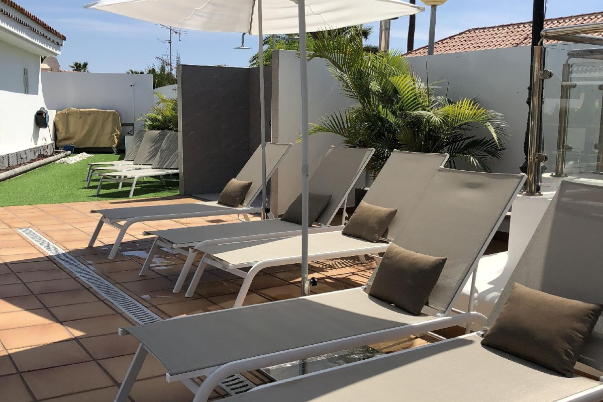 LOS LEONES BUNGALOWS