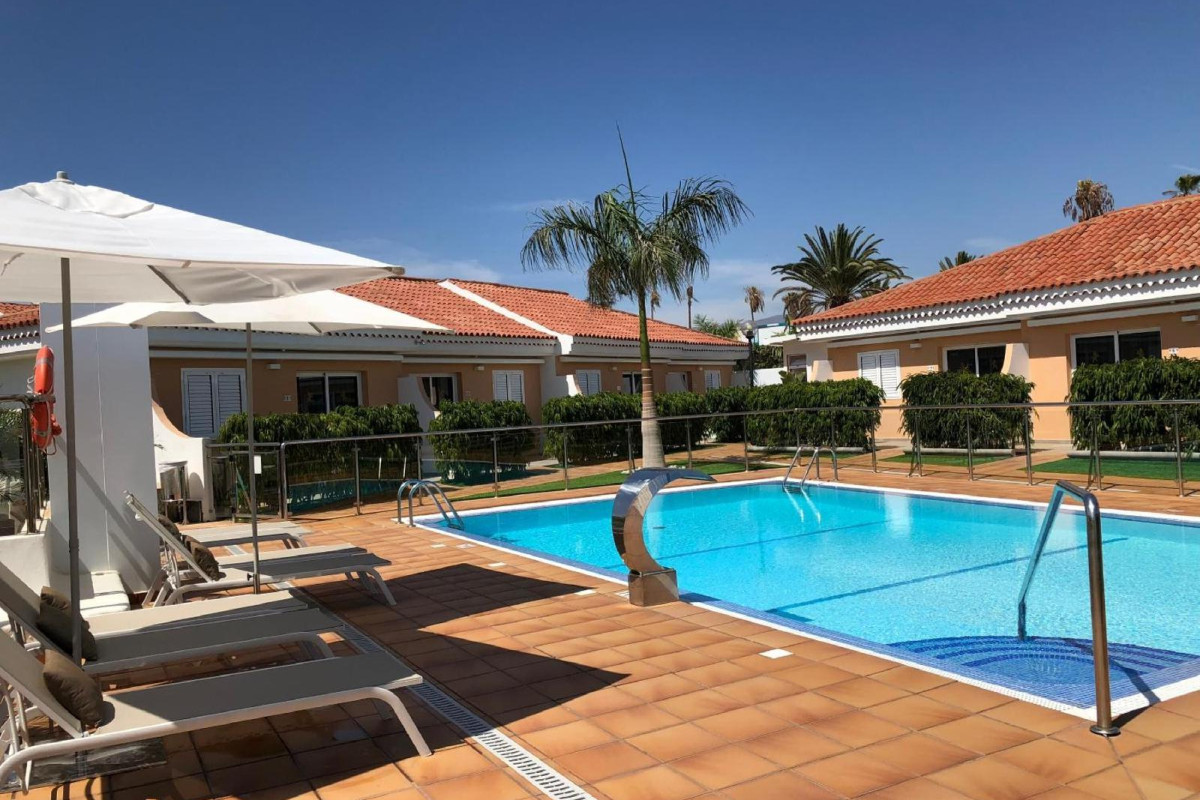 LOS LEONES BUNGALOWS