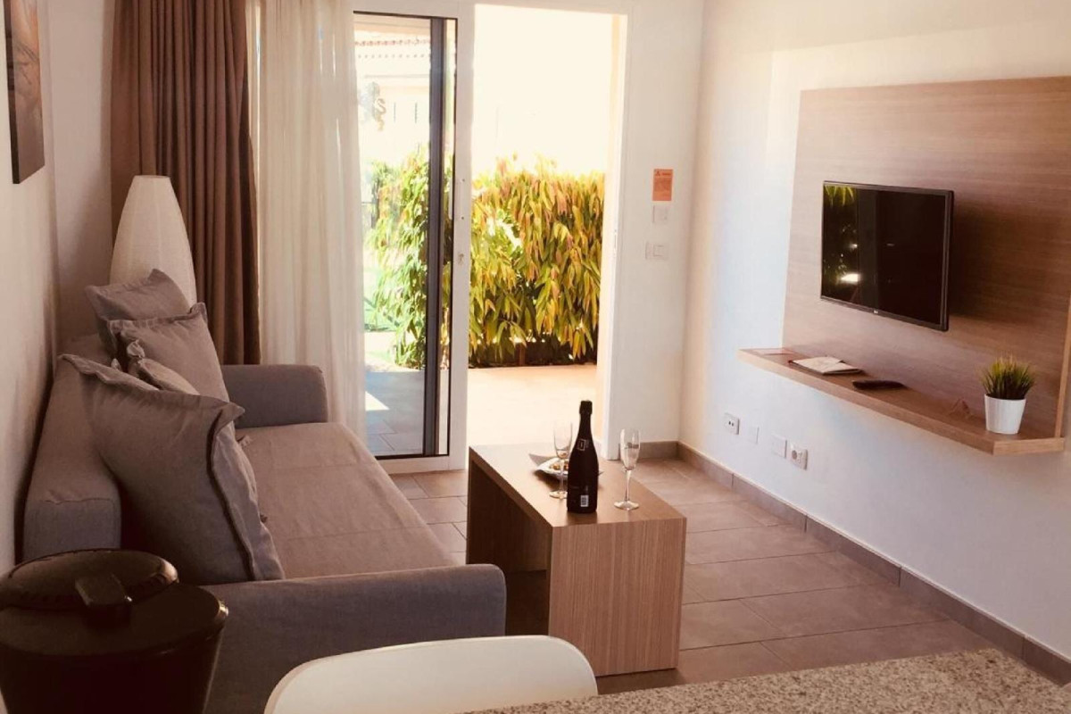 LOS LEONES BUNGALOWS