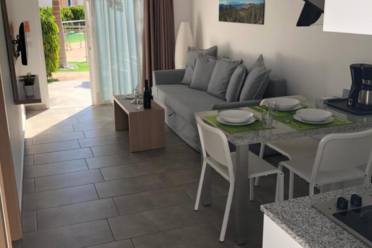 LOS LEONES BUNGALOWS