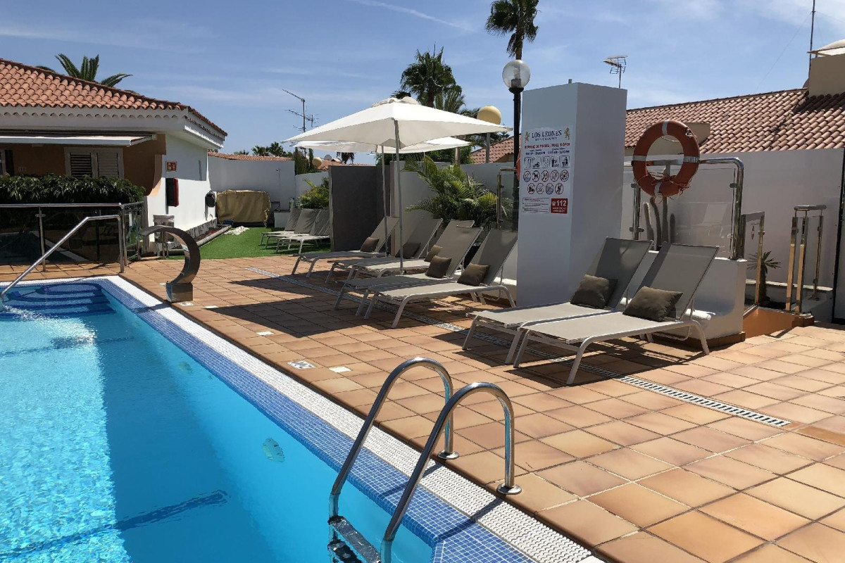 LOS LEONES BUNGALOWS