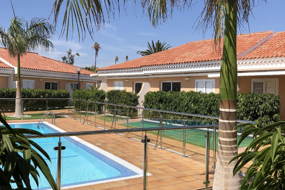 LOS LEONES BUNGALOWS