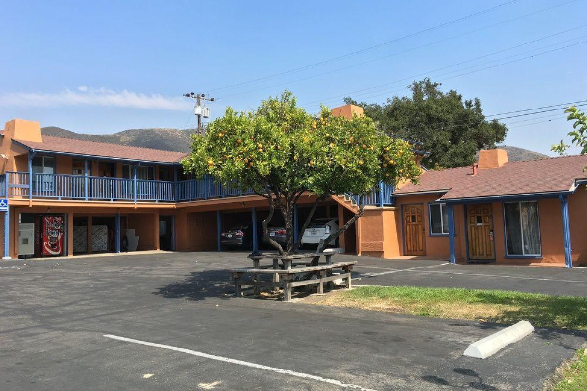 Los Padres Inn