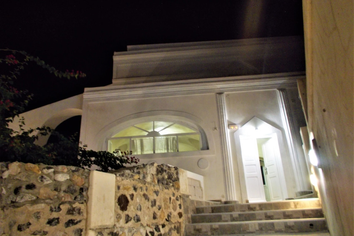 Loukas Kontos Traditional House
