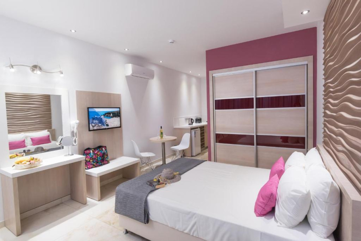 Loutsiana Deluxe Apartments