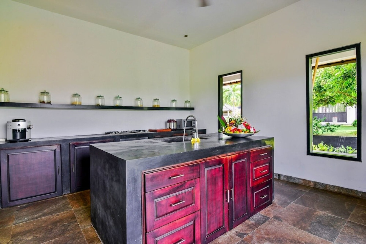 Lovina Residence