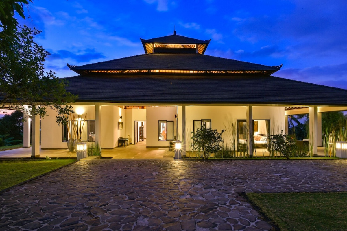 Lovina Residence