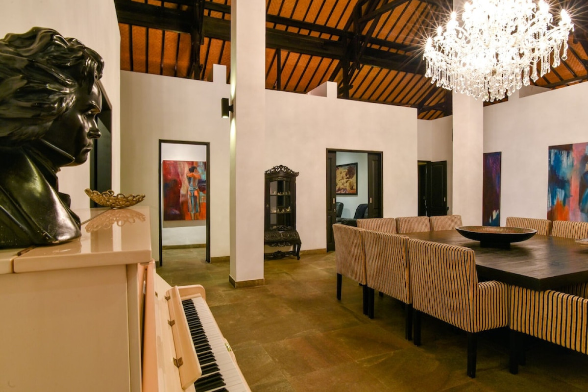 Lovina Residence