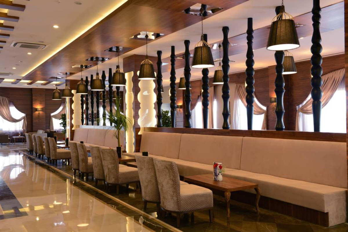 LRS LAKE RIVER SIDE HOTEL & SPA