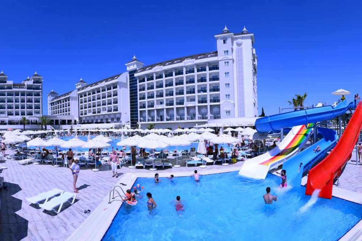 LRS LAKE RIVER SIDE HOTEL & SPA