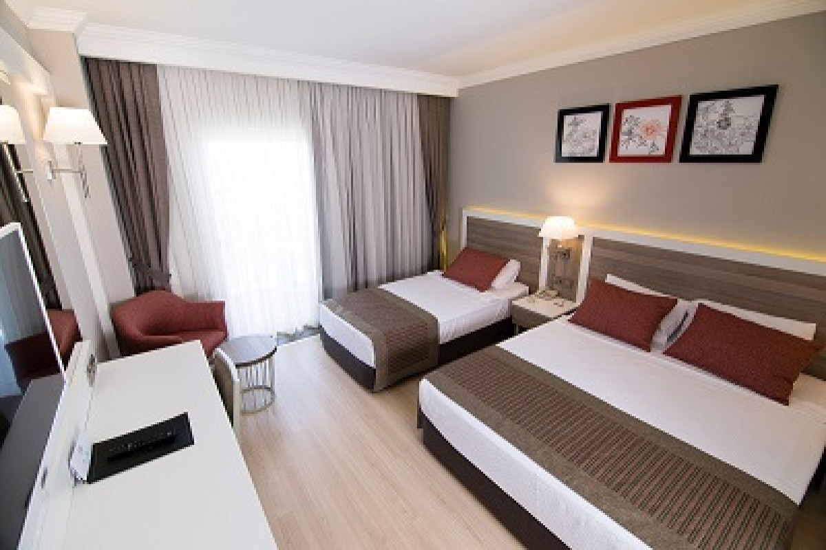LRS PORT RIVER SIDE HOTEL & SPA