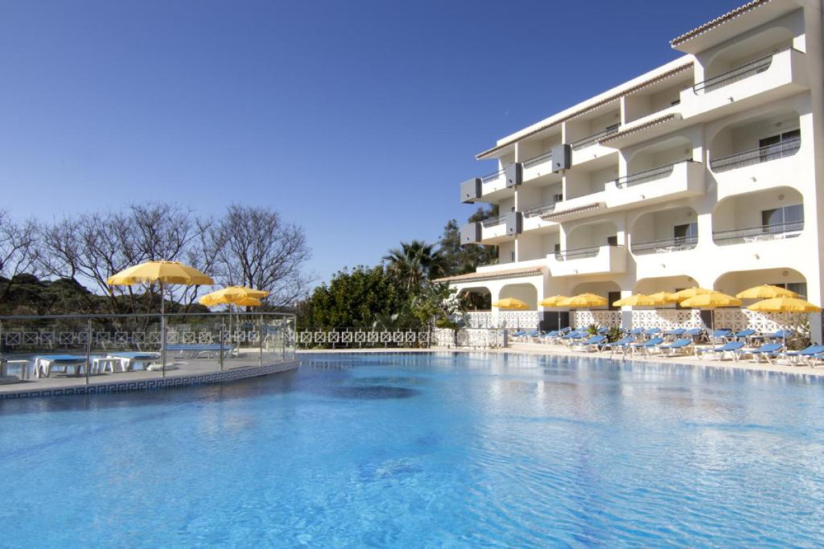 Luna Miramar Club