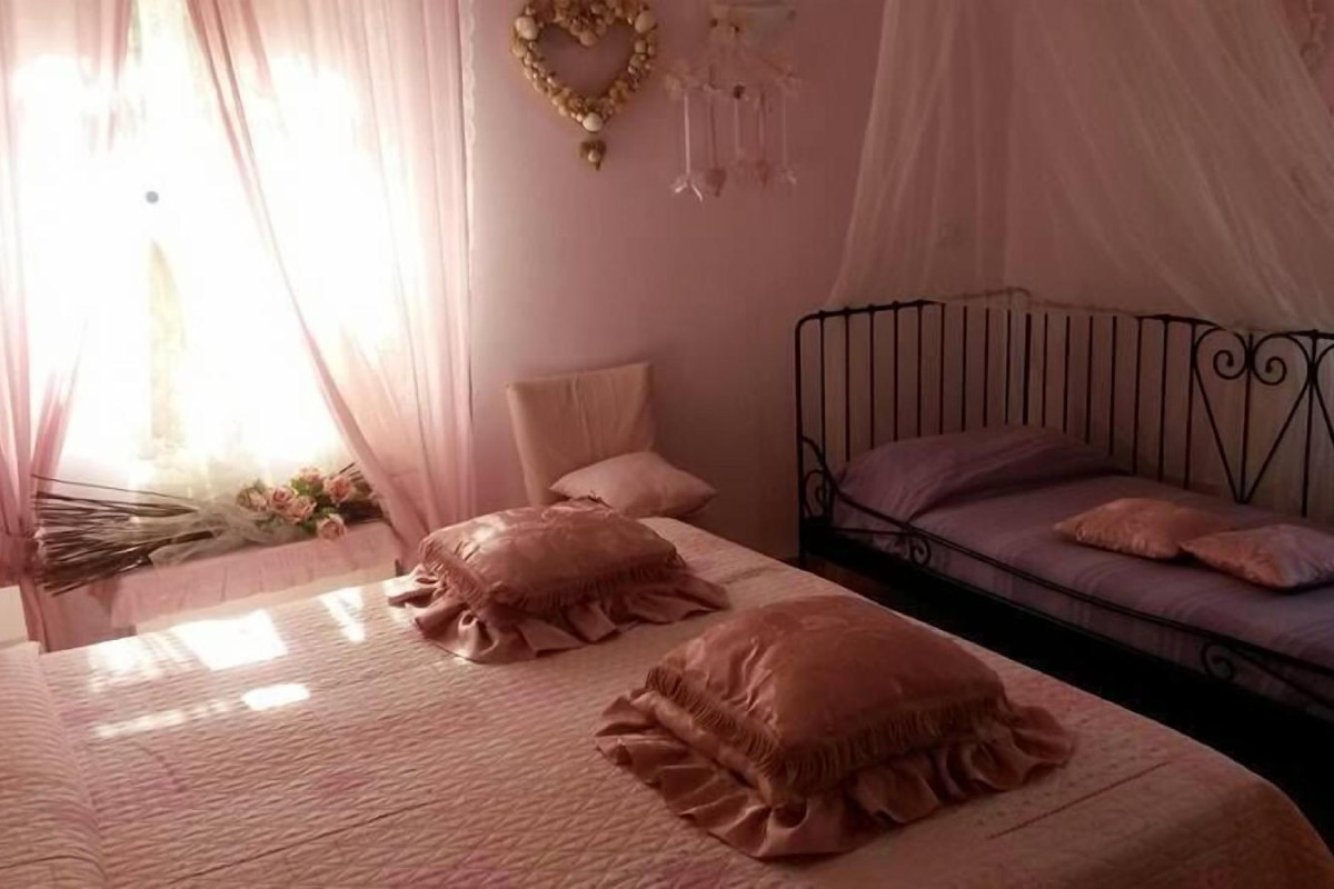 Lunartista Bed & Breakfast