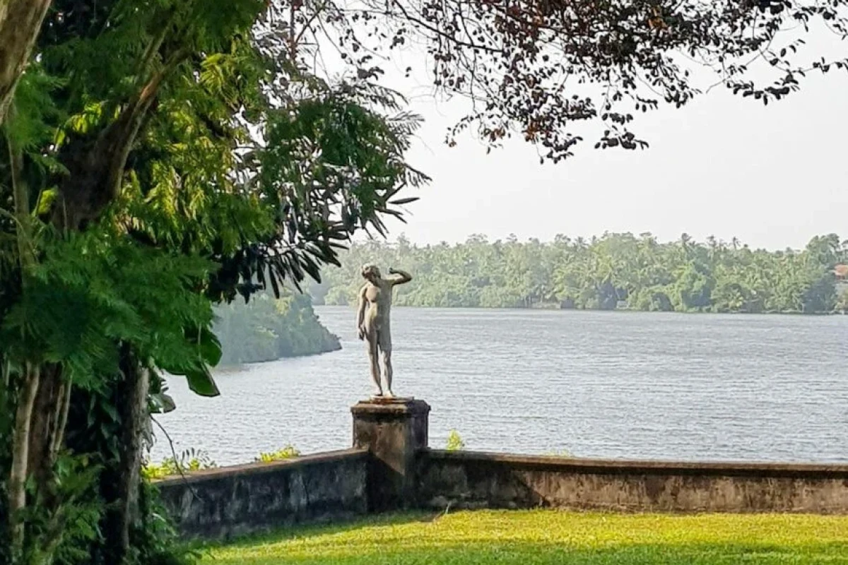 Lunuganga Estate