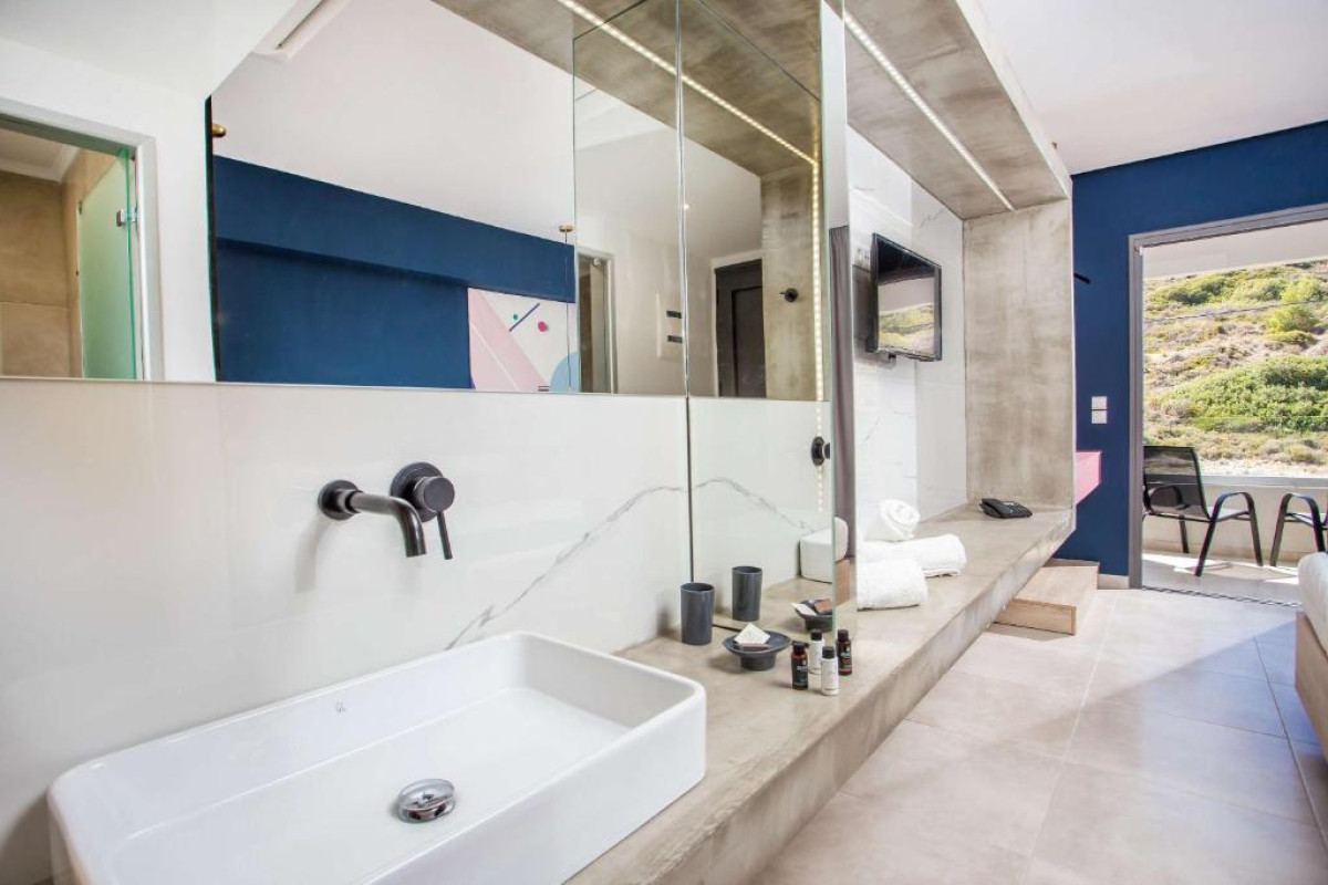 MADISON BOUTIQUE HOTEL