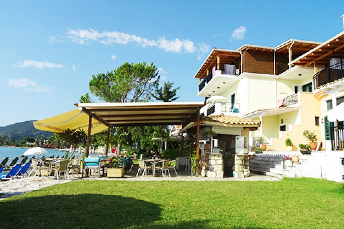 Madouri Beach Aparthotel