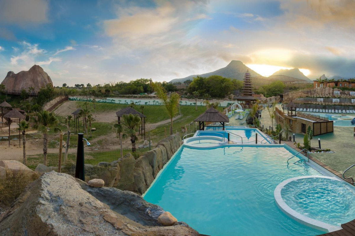 Magic Natura Animal, Waterpark Polynesian Lodge Resort