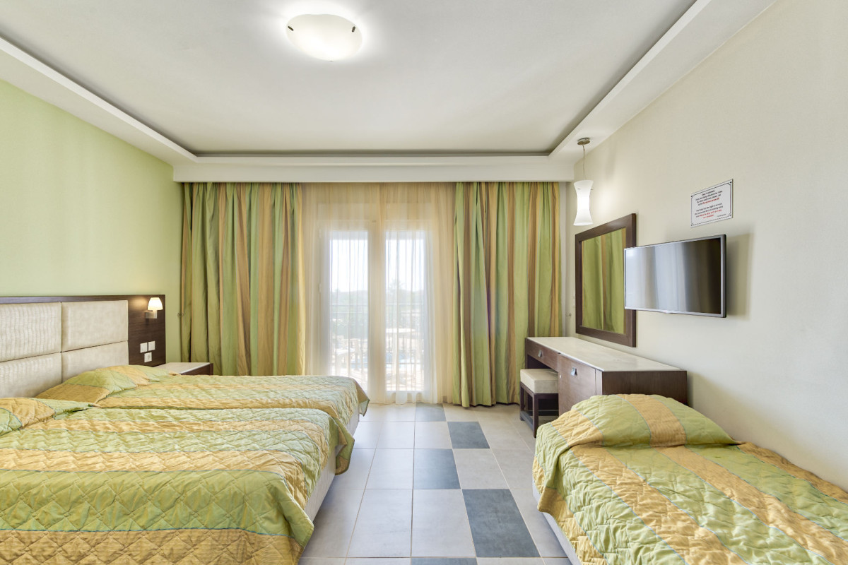 MAJESTIC HOTEL & SPA - LAGANAS