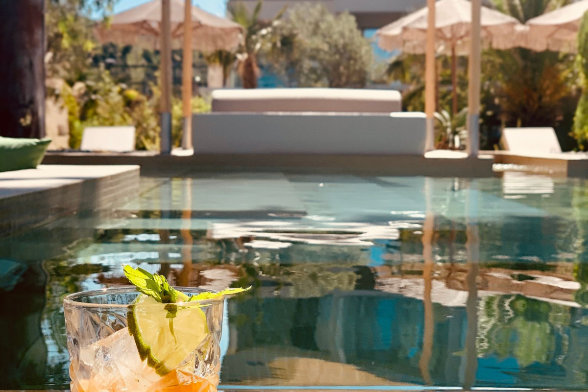 MAKO Sea & Suites