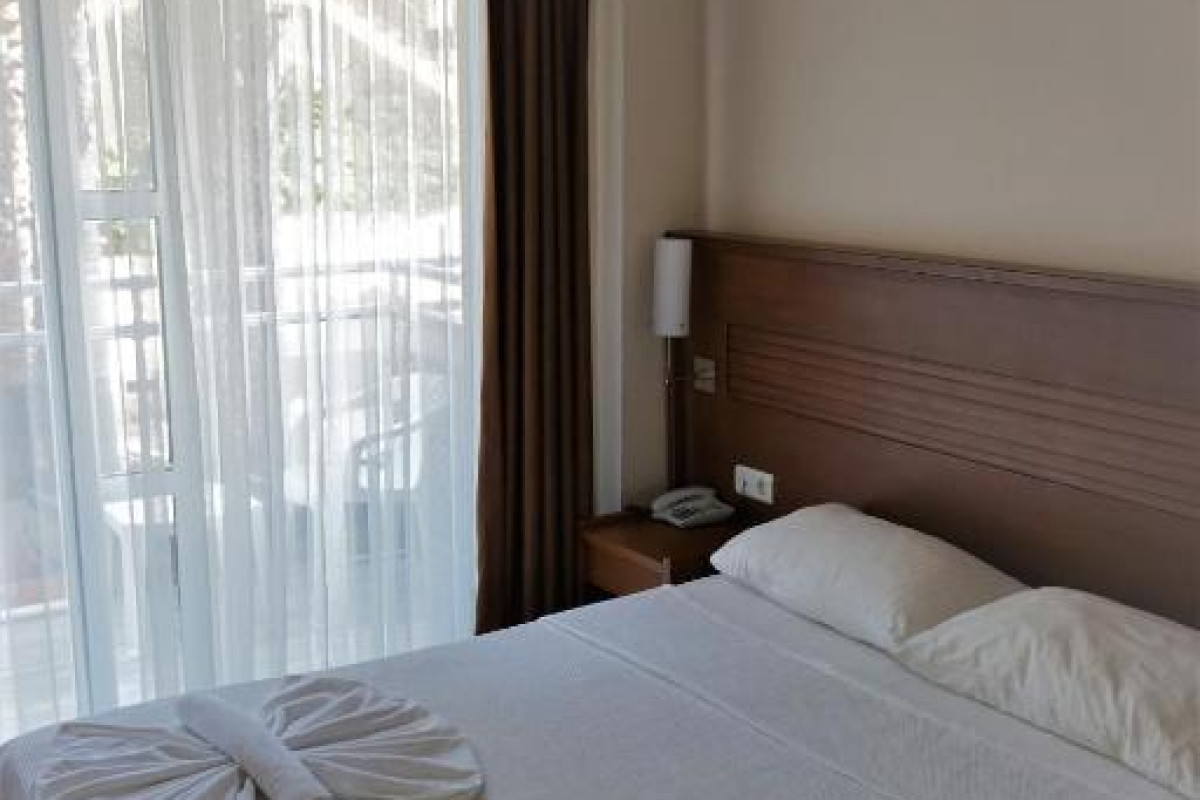 MAKRI BEACH HOTEL