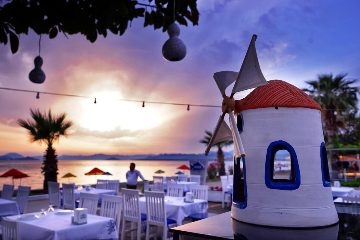 MAKRI BEACH HOTEL