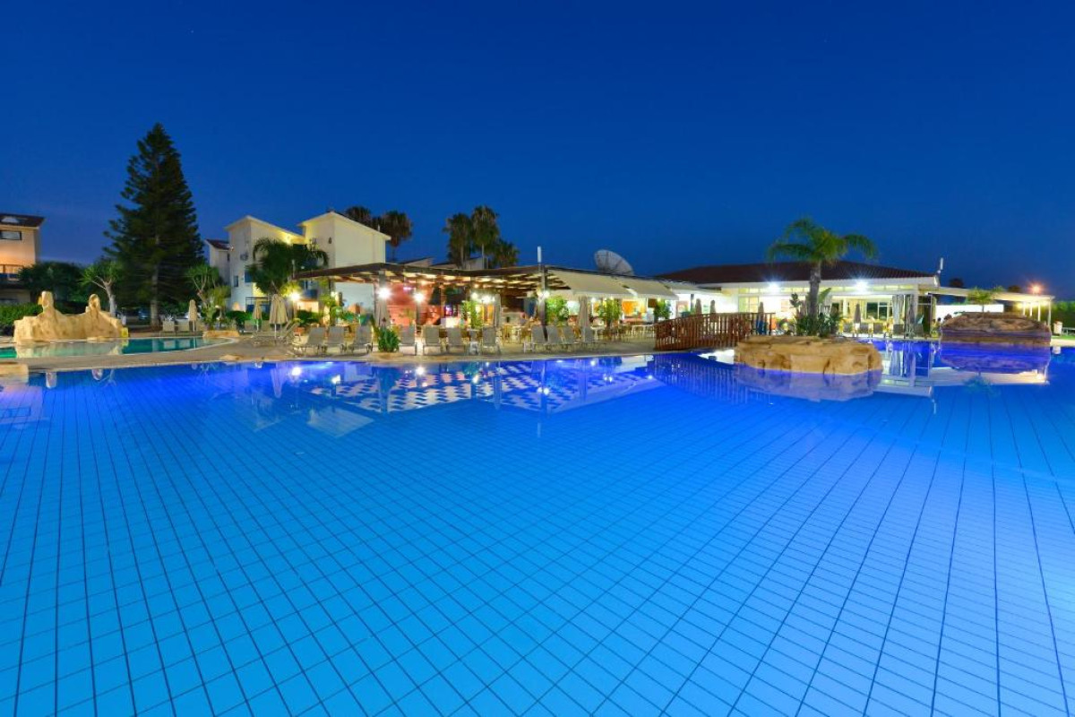 MAKRONISOS VILLAGE