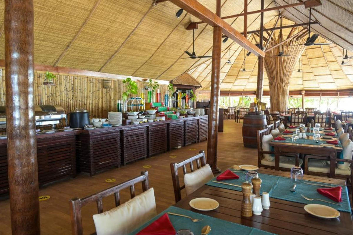 Makunudu Island Resort