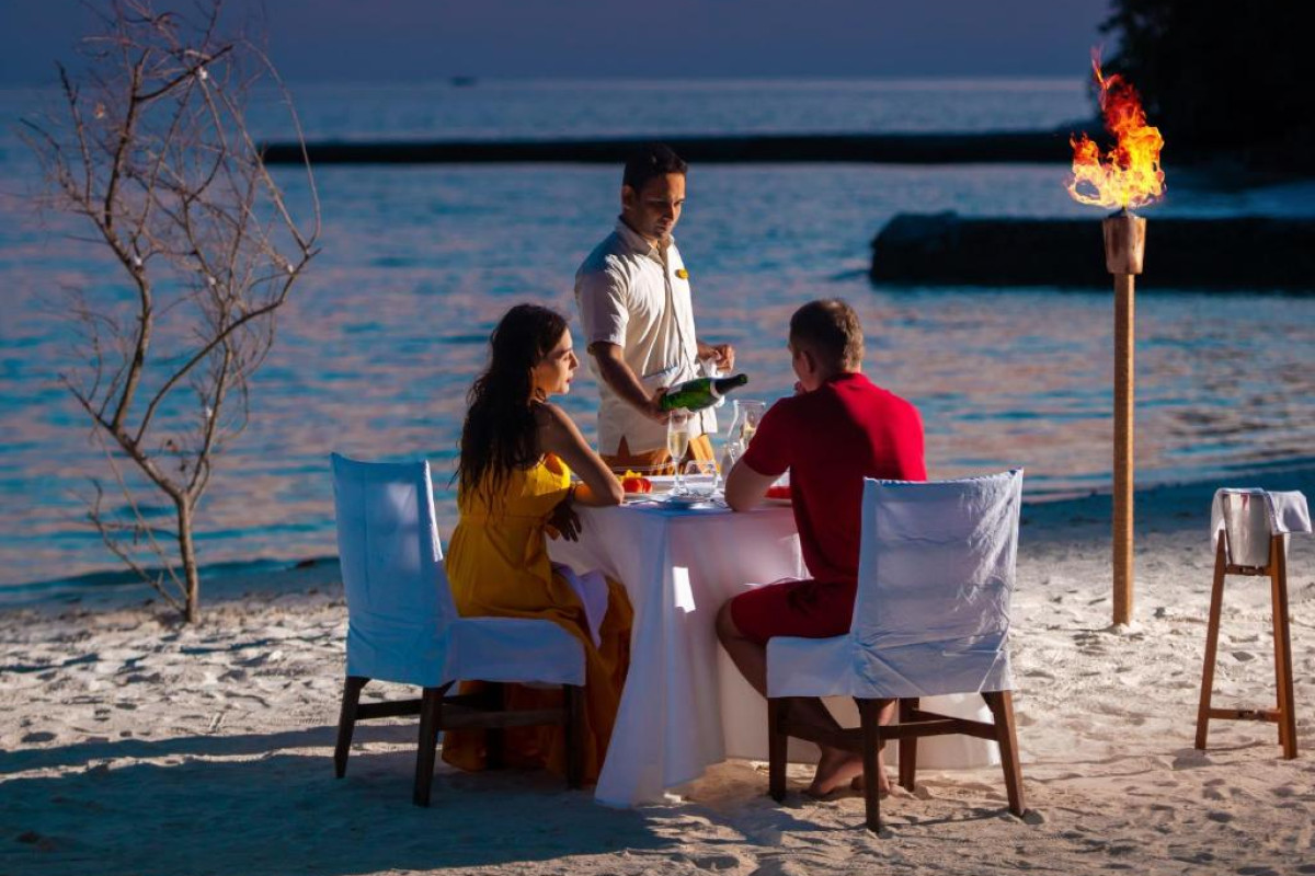 Makunudu Island Resort