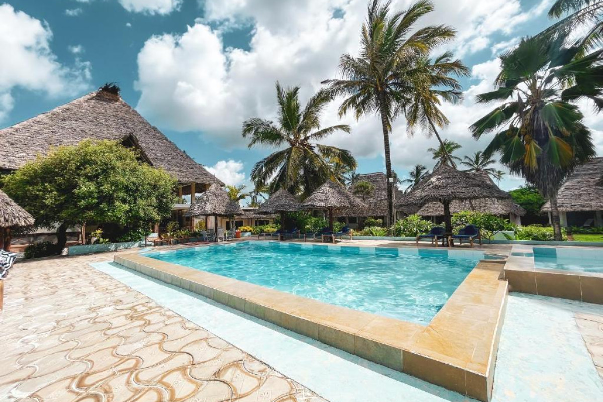 Mambo Beach Villas