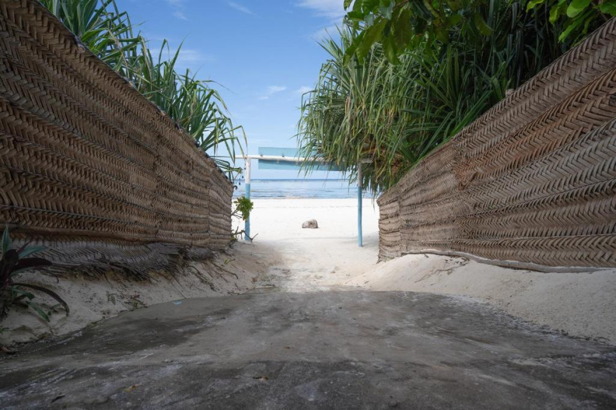 Mambo Beach Villas