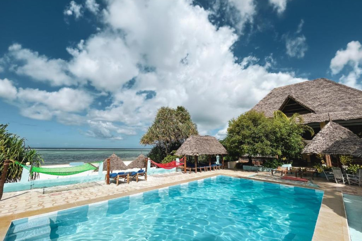 Mambo Beach Villas