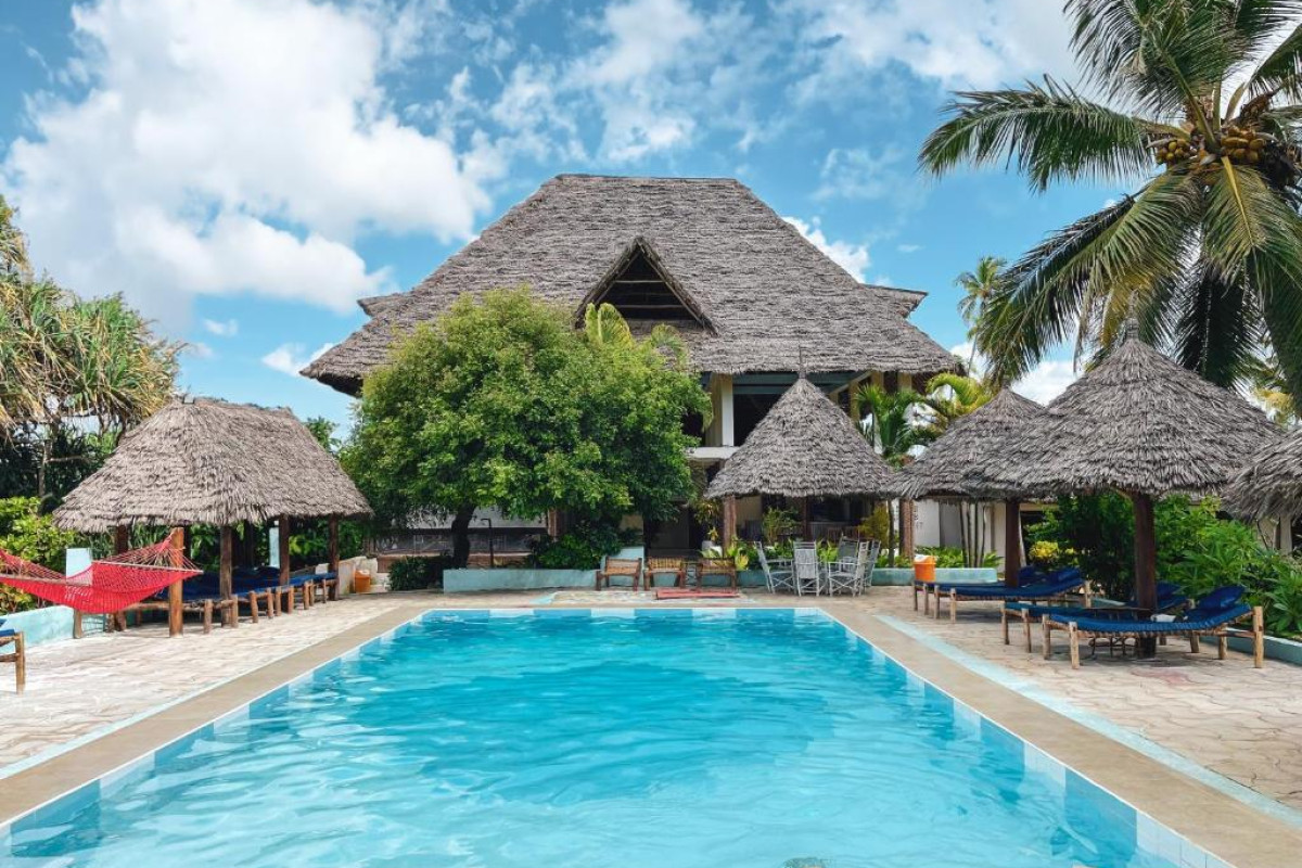 Mambo Beach Villas
